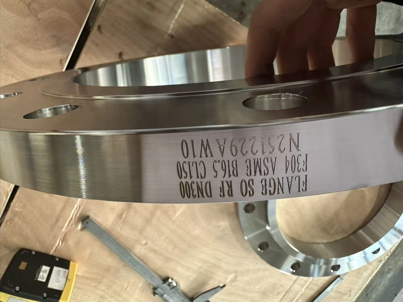 ASME B16.5 F304 Class 150 DN300 SO RF Flange ASME B16.5 F304 Class 150 DN300 SO RF Flange